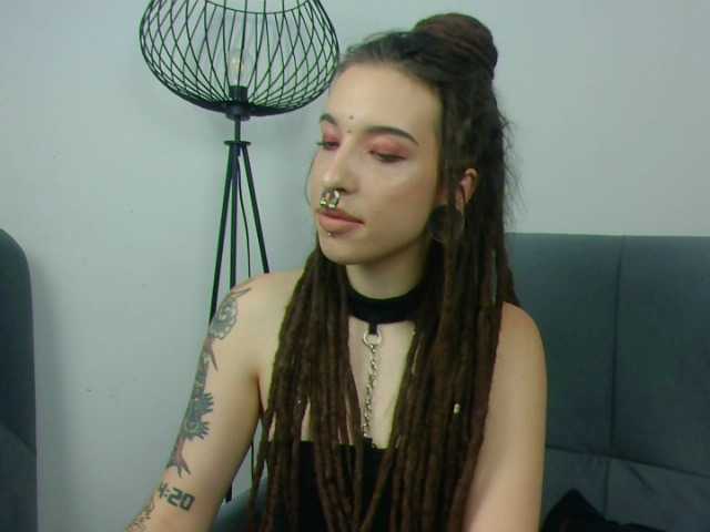 ブロードキャストスクリーンショット KylieDevis