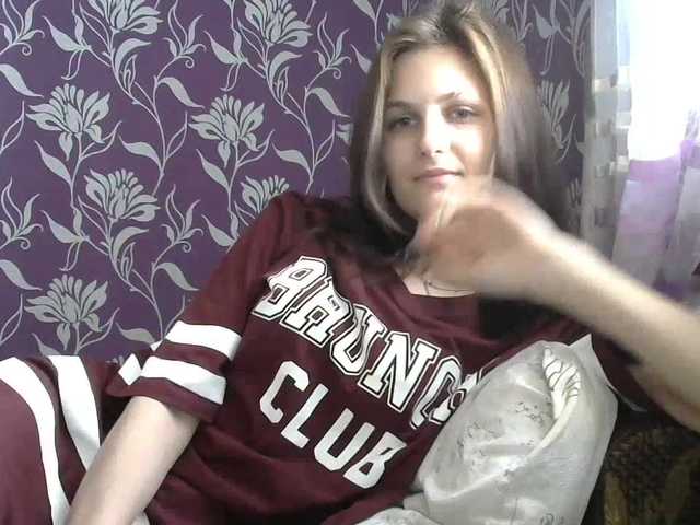 ブロードキャストスクリーンショット LADY-Qween