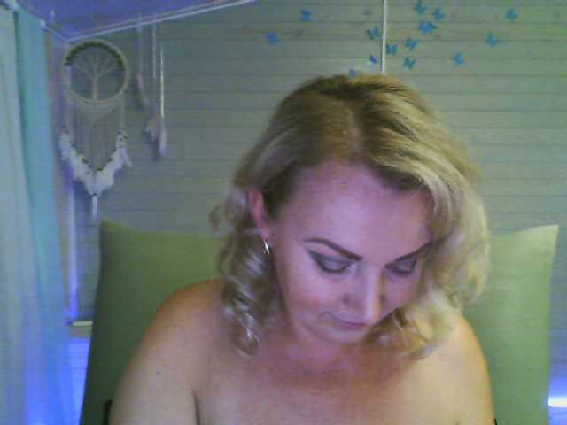 ブロードキャストスクリーンショット ladynatali