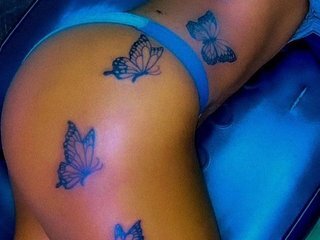 エロティックなビデオチャット LalaKisses