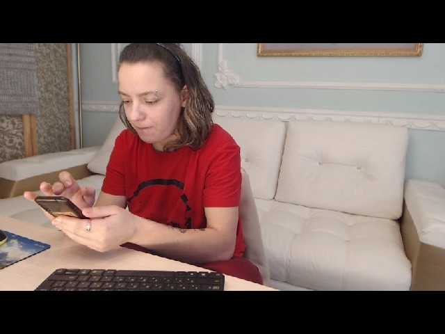 ブロードキャストスクリーンショット LanaRivera