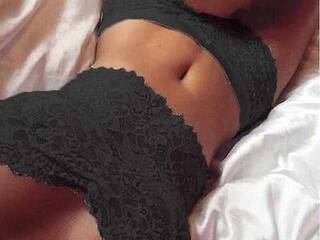 エロティックなビデオチャット LapuLya22