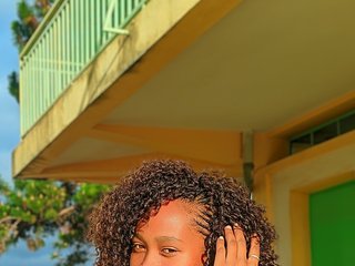 エロティックなビデオチャット Larah00