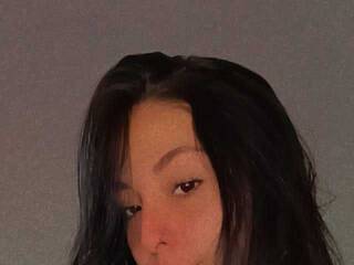 エロティックなビデオチャット LATINSEXDOLL