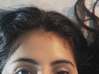 エロティックなビデオチャット laura1one