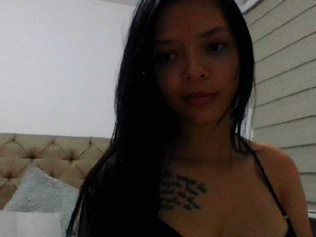 写真 laurajurado welcome to me room. im laura tell meI am to please you in every way ..300 sexy strip naked. PVT ON