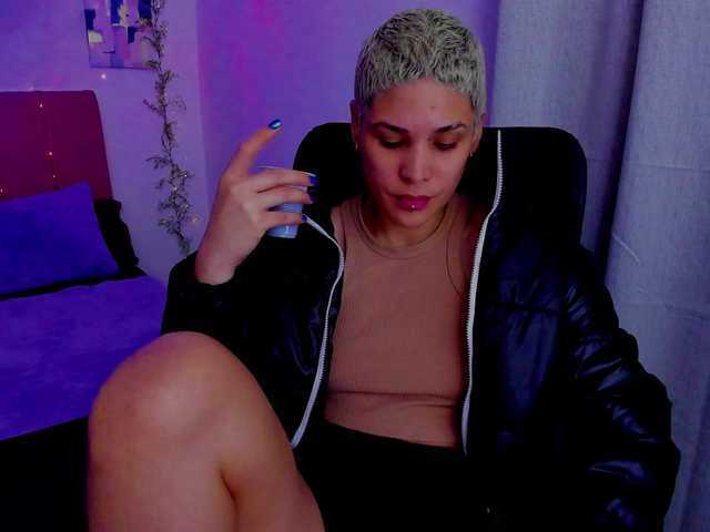 ブロードキャストスクリーンショット LauraR