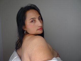 エロティックなビデオチャット LauraYoselin