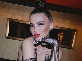 エロティックなビデオチャット LaylaaDiamond