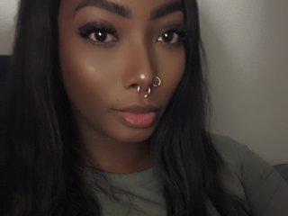 エロティックなビデオチャット LaylaAriana