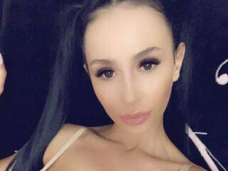 エロティックなビデオチャット LaylaRad