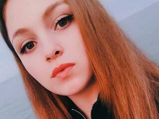 エロティックなビデオチャット LayrenSilver