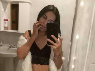 エロティックなビデオチャット LeaSmiith