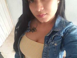 エロティックなビデオチャット LenaBakeer