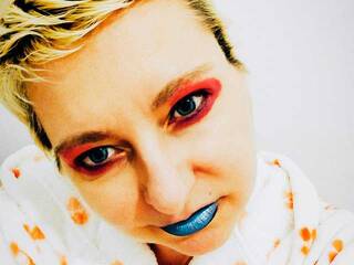 エロティックなビデオチャット LeonaSplash