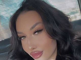 エロティックなビデオチャット LeriKissme