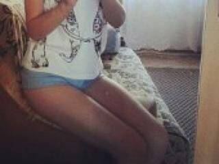 エロティックなビデオチャット lesjonok50