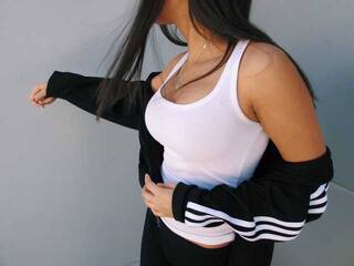 エロティックなビデオチャット LeylaNelson