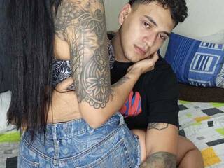 エロティックなビデオチャット lianandnatasha