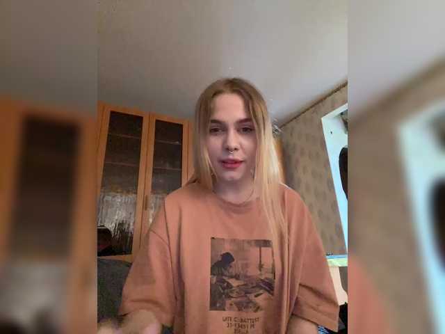 ブロードキャストスクリーンショット LiaRobinson