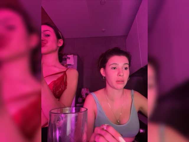 ブロードキャストスクリーンショット LikaVika