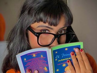エロティックなビデオチャット lili-swam