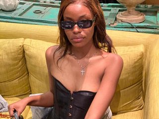 エロティックなビデオチャット Lillie-03