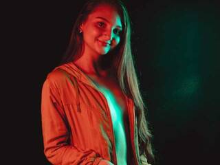 エロティックなビデオチャット LillyRed