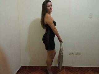 エロティックなビデオチャット lily-th