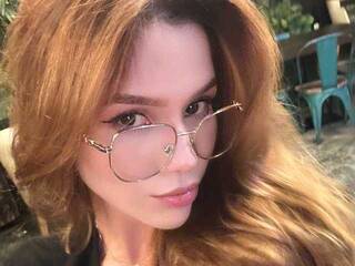 エロティックなビデオチャット lilyeaston