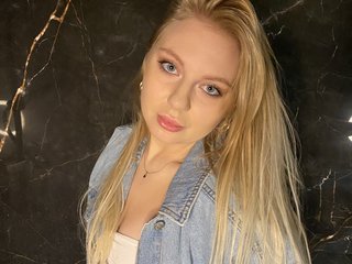 エロティックなビデオチャット LilyHotty