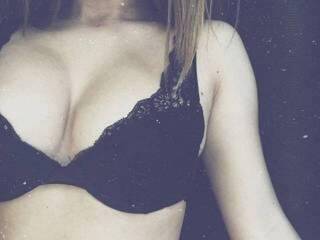 エロティックなビデオチャット lindikiss