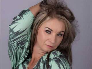 エロティックなビデオチャット Lionessss