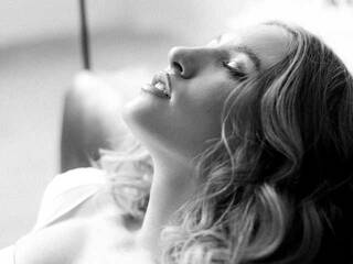 エロティックなビデオチャット LisaFoxy