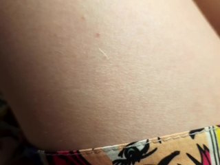 エロティックなビデオチャット little_pussy