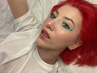 エロティックなビデオチャット LittleVixie