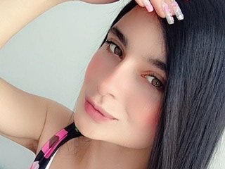 エロティックなビデオチャット littleemma-777