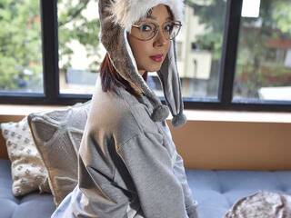 エロティックなビデオチャット littlenewbie