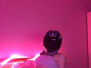 エロティックなビデオチャット LiyaHell