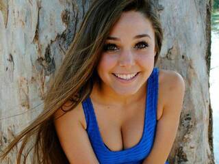 エロティックなビデオチャット LIZISAHAROK