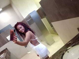 エロティックなビデオチャット LizzyPalmer