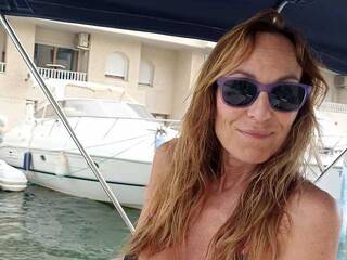 エロティックなビデオチャット lolamilf