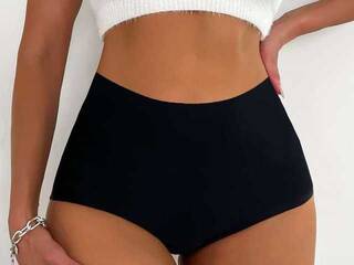 エロティックなビデオチャット LolaMyst