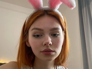 エロティックなビデオチャット LolaRedBunny