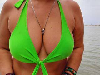 エロティックなビデオチャット LoveTinaa56