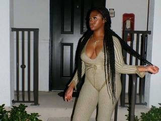 エロティックなビデオチャット lovleya