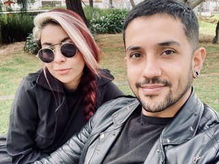 エロティックなビデオチャット LowBass13