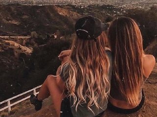 エロティックなビデオチャット Lucky-pixies