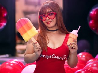エロティックなビデオチャット Lucy-Adams