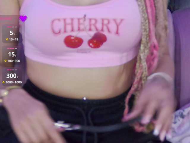 ブロードキャストスクリーンショット LucyRouse